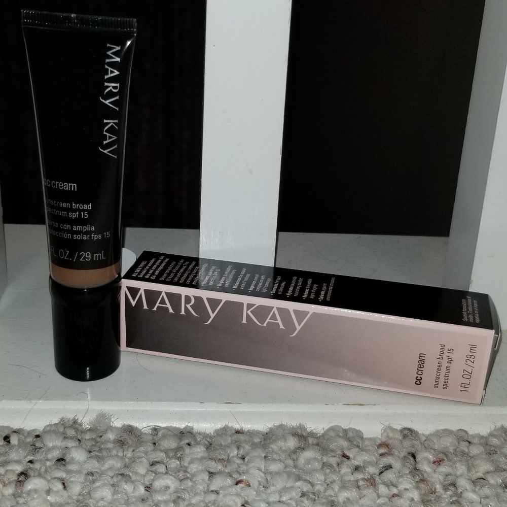 💄NWT Mary Kay Very Deep CC Cream